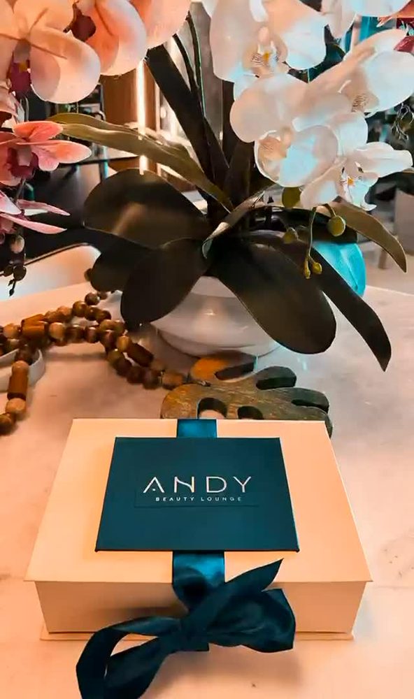 Caixa presente com laço, projeto Andy Beauty Lounge